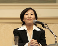 HR 䂩  